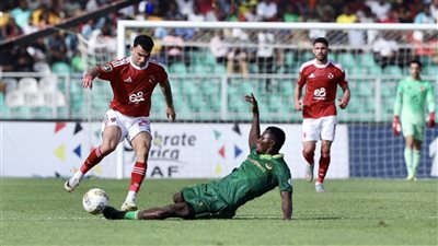 شوبير: زيزو وياسر إبراهيم يقتربان من الغياب عن مباراة الأهلي والبنك