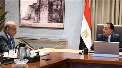 رئيس الوزراء يلتقي وزير الكهرباء لاستعراض خطة دعم وتطوير المنظومة الكهربائية