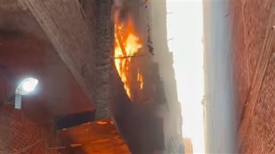 النيران امتدت لطابقين.. تفاصيل حريق مصنع عسلية في شبرا الخيمة 