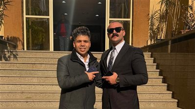 عايز فلوس عشان يمدحني.. تفاصيل بلاغ من عمر كمال ضد شخص يتهمه بالابتزاز