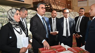 وزير التموين يجري جولة تفقدية بالقاهرة لمتابعة توافر السلع بالأسواق