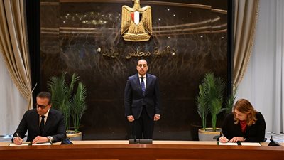 رئيس الوزراء يشهد توقيع مذكرة تفاهم بين مصر والسويد بهدف دعم الشراكة في المجالات الصحية والطبية