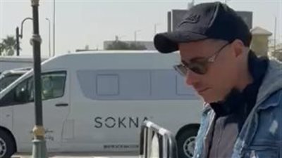 منهم أحمد السعدني.. أبرز الحضور في جنازة والد علا رشدي بـ مسجد الشرطة