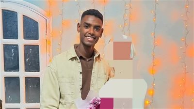  بسبب لون بشرته.. موجة تنمر تطال شابًا عقب نشره صور خطبته