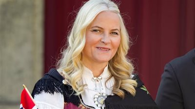 أميرة النرويج تقدم اعتذارا رسميا بسبب علاقتها بـ جيفري إبستين والقصر الملكي يصدر بيانًا