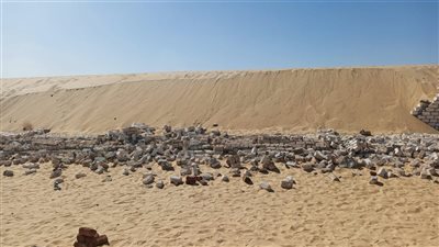 التصريح بدفن جثامين 4 صغار ضحايا حادث انهيار سور دير أبو فانا بالمنيا