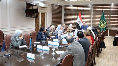 بعثة البنك الدولي تبحث مع محافظ القليوبية مستجدات تنفيذ مشروع إدارة تلوث الهواء والمخلفات