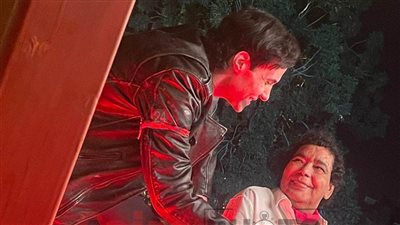 من منزل الكينج بأسوان.. أول صور لـ محمد منير وأمير عيد خلال تصوير أحد إعلانات رمضان| خاص