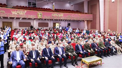 محافظ أسوان: الدولة تركز على تنمية الشباب.. وتحويل المحافظة إلى نموذج للتنمية المتكاملة