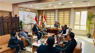 رئيس جهاز العبور الجديدة يبحث تقنين أوضاع المخالفين وتوفيقها