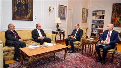 رئيس الجامعة البريطانية يلتقي وزير الخارجية لبحث سبل تعزيز التعاون الأكاديمي والدبلوماسي