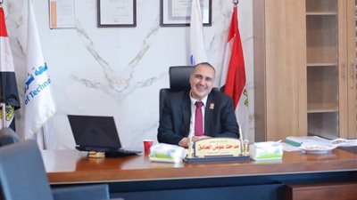 تعيين مدحت الحادق عميدًا لكلية الهندسة بجامعة زويل