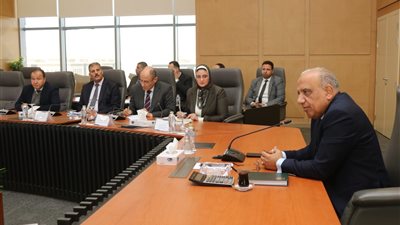 خطة عاجلة لمواجهة ارتفاع أحمال الكهرباء.. والانتهاء من برامج الصيانة وفق الجداول المحددة