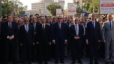 حزن يخيم على المنيا.. جنازة عسكرية مهيبة للواء مصطفى خليل بحضور المحافظ وقيادات الأمن| صور