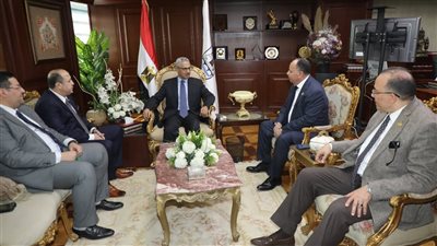 محافظ بني سويف يلتقي نواب البرلمان والشيوخ.. ويؤكد: المواطن في قلب أولويات العمل والتنمية
