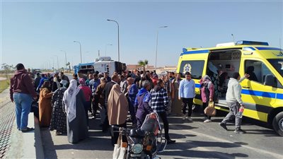 عاملات نظافة.. ارتفاع حصيلة مصابي انقلاب أتوبيس عمال بالمنيا إلى 17