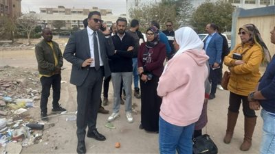 نائب محافظ السويس يتفقد أعمال النظافة والرصف بشوارع الأربعين وفيصل ويتابع رفع التراكمات