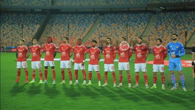 مروان عثمان يقود هجوم الأهلي أمام سموحة في الدوري الممتاز