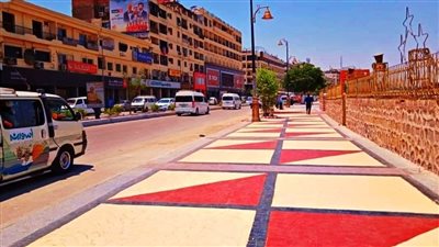 محافظ أسوان يوجه برفع لافتات التهاني بمناسبة توليه المنصب من الشوارع والميادين