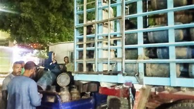 محافظ أسوان يشدد على توفير أسطوانات البوتاجاز وضمان وصولها للمواطنين بالأسعار الرسمية