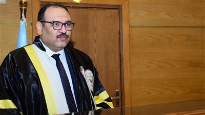 مصادر: قرار مرتقب بتعيين محمد نصر الدين ثابت عميدًا لطب سوهاج