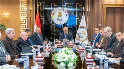 وزير الدولة للإنتاج الحربي يتابع الموقف التنفيذي لمشروعات المبادرة الرئاسية حياة كريمة