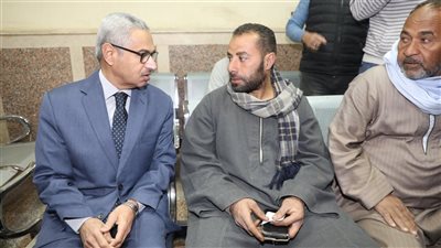 محافظ بني سويف يتفقد المركز التكنولوجي بناصر.. ويوجه بتيسير الإجراءات وسرعة الاستجابة لمطالب المواطنين