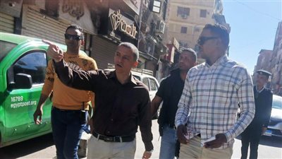 محافظ أسوان يقود جولات مفاجئة.. ويوجه بتحقيق الانضباط والمصادرة الفورية للمخالفات