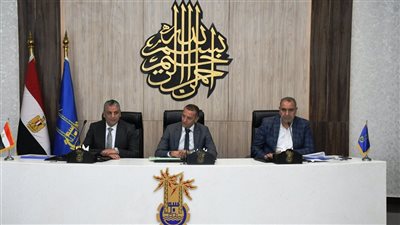 محافظ أسوان يشدد على الانتهاء من مشروعات حياة كريمة قبل 30 أبريل