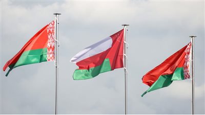 بيلاروسيا وعُمان تتطلعان إلى توثيق العلاقات اللوجستية والسياحية