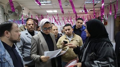 محافظ الوادي الجديد تتابع الخدمات الطبية والعلاجية المقدمة للمواطنين بالتأمين الصحي