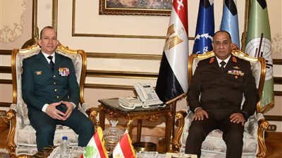  وزير الدفاع والإنتاج الحربي يلتقي قائد الجيش اللبناني