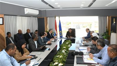 محافظ أسوان: حوافز غير مسبوقة لتحفيز أصحاب المحلات على سرعة إنهاء إجراءات الترخيص وتوفيق أوضاعهم
