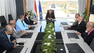 محافظ أسوان: حصر الأصول غير المستغلة وتقييمها وطرحها بأساليب استثمارية حديثة تحقق أعلى عائد ممكن