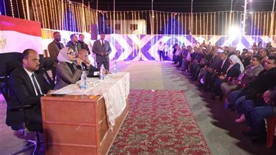 محافظ الوادي الجديد تعقد لقاءً جماهيريًا مع أهالي قرية بغداد بمركز باريس