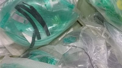 ضبط 600 عبوة مستلزمات جراحية منتهية الصلاحية داخل شركة بطنطا قبل طرحها بالأسواق