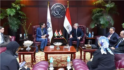 رئيس هيئة الاستثمار يبحث فرص التعاون الاستثماري المشترك مع سفيرة المجر بالقاهرة