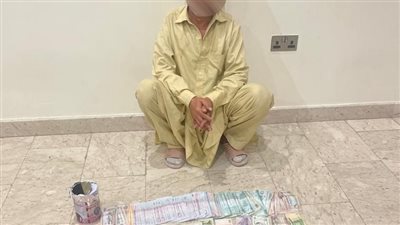 يملك 3 سيارات فارهة.. تفاصيل قبض شرطة دبي على شخص جمع أموالًا طائلة عبر التسول