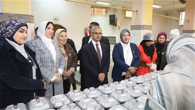 محافظ بني سويف يتفقد مبادرة «مطبخ المصرية» ضمن مشروع تنمية الأسرة المصرية