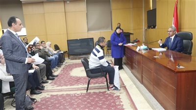 توصيل مياه شرب.. قرارات جديدة لمحافظ بني سويف في لقاء المواطنين