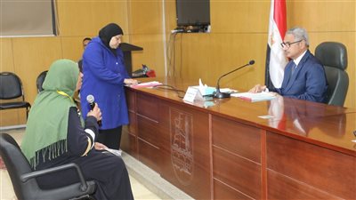 صرف إعانة عاجلة لسيدة أولى بالرعاية في بني سويف.. وتكليف بدراسة حالتها للمعاش الضماني