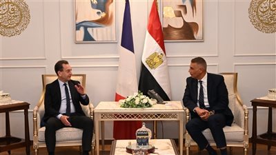 محافظ جنوب سيناء يستقبل السفير الفرنسي في شرم الشيخ لبحث تعزيز التعاون المشترك