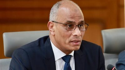 محافظ كفرالشيخ يعتمد التعريفة الجديدة لنقل الركاب.. محذرًا من استغلال المواطنين في تحصيل مبالغ أزيد 