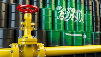 السعودية ترفع سعر خامها من النفط لآسيا وسط تعطل الملاحة عبر مضيق هرمز