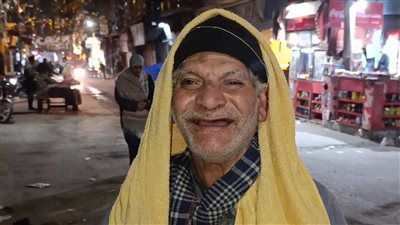 عم سنجاب.. أقدم مسحراتي في المنيا يوقظ الأهالي بطبلته الصغيرة 