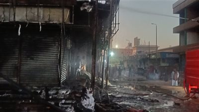حريق يلتهم 3 محلات تجارية بمدينة كوم أمبو بأسوان