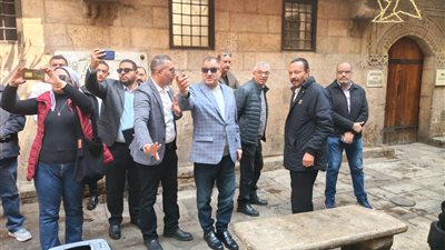 أمين الأعلى للآثار يتفقد عددا من المواقع الأثرية بشارع المعز بالقاهرة التاريخية| صور