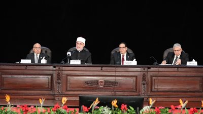 المفتي: التنازع يُبدد الطاقات ويُضعف المناعة الحضارية للمجتمعات.. ووحدة الصف ركيزة أساسية لتحقيق النصر