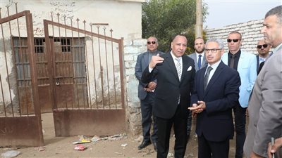 خلال جولة مفاجئة.. محافظ بني سويف يكلف التموين بتحرير محضر لمستودع بوتاجاز مغلق بسمسطا