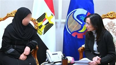 محافظ البحيرة تعقد اللقاء الدوري لخدمة المواطنين للاستماع إلى شكواهم وحلها